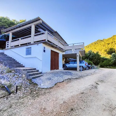 Tatil Evi Robinson Dionis *