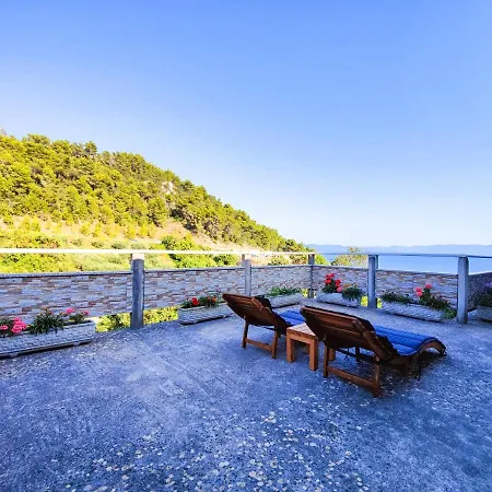 Tatil Evi Robinson Dionis Selca kod Bogomolja