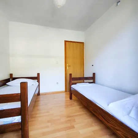 Robinson Dionis Tatil Evi Selca kod Bogomolja