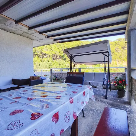 Tatil Evi Robinson Dionis