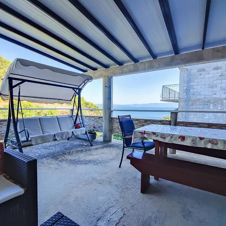 Tatil Evi Robinson Dionis Selca kod Bogomolja